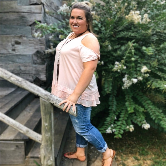 NWT Cold Shoulder Shirt with fun twist - Picture 2 of 3